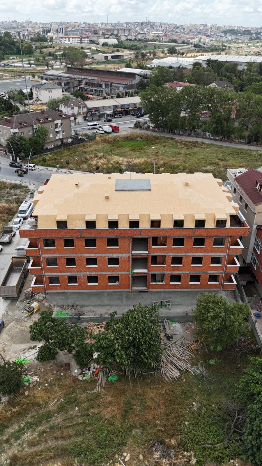 KIRIMLI ÇELİK ÇATI